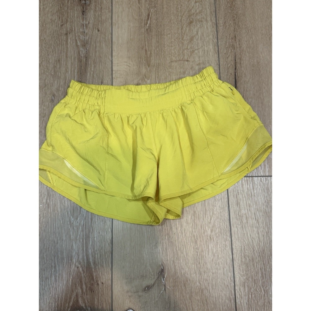 Lululemon Hotty Hot Short SIZE: 6